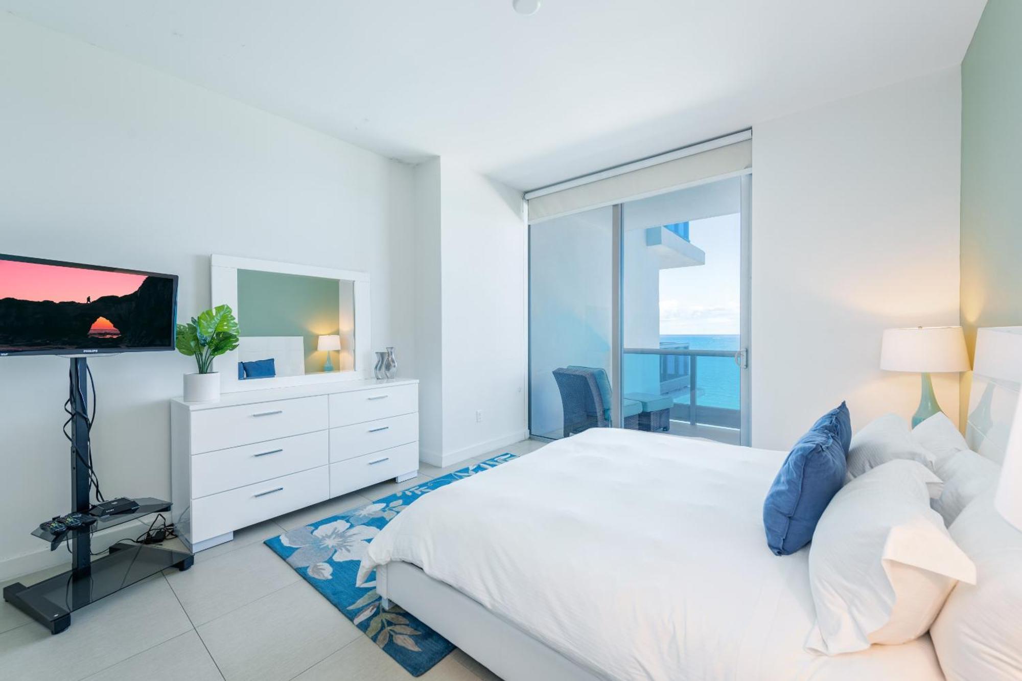 Bluebird Suites Monte Carlo Miami Beach Ruang foto
