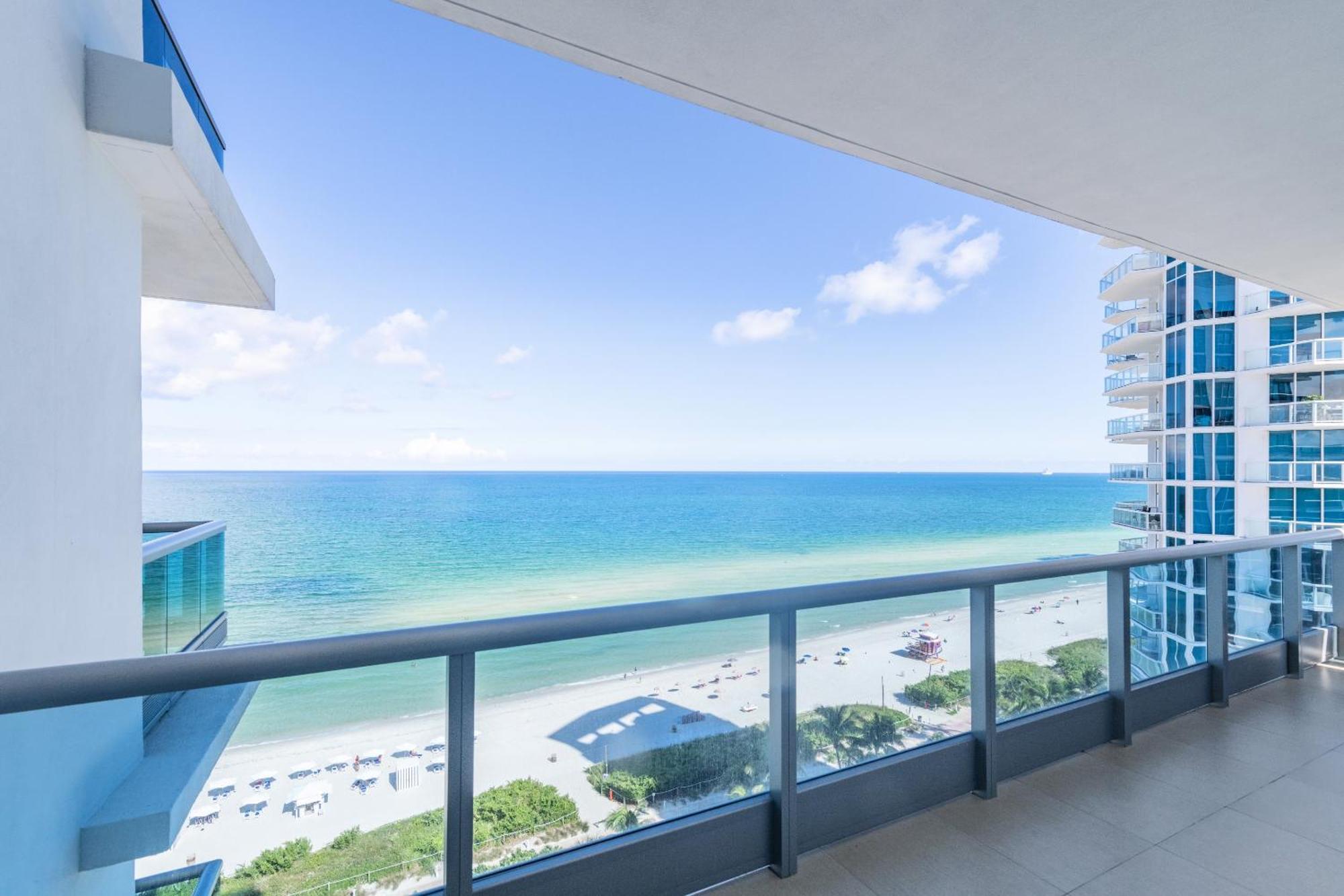 Bluebird Suites Monte Carlo Miami Beach Ruang foto
