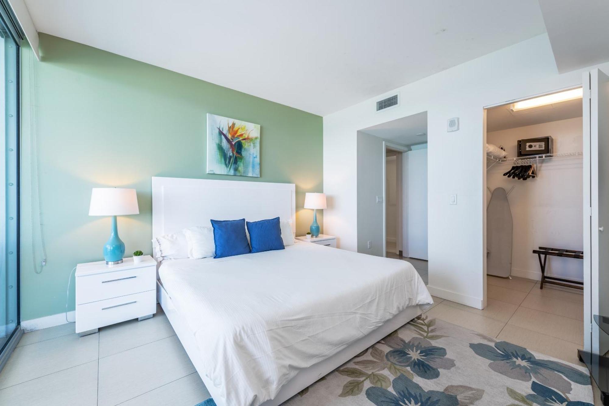 Bluebird Suites Monte Carlo Miami Beach Ruang foto
