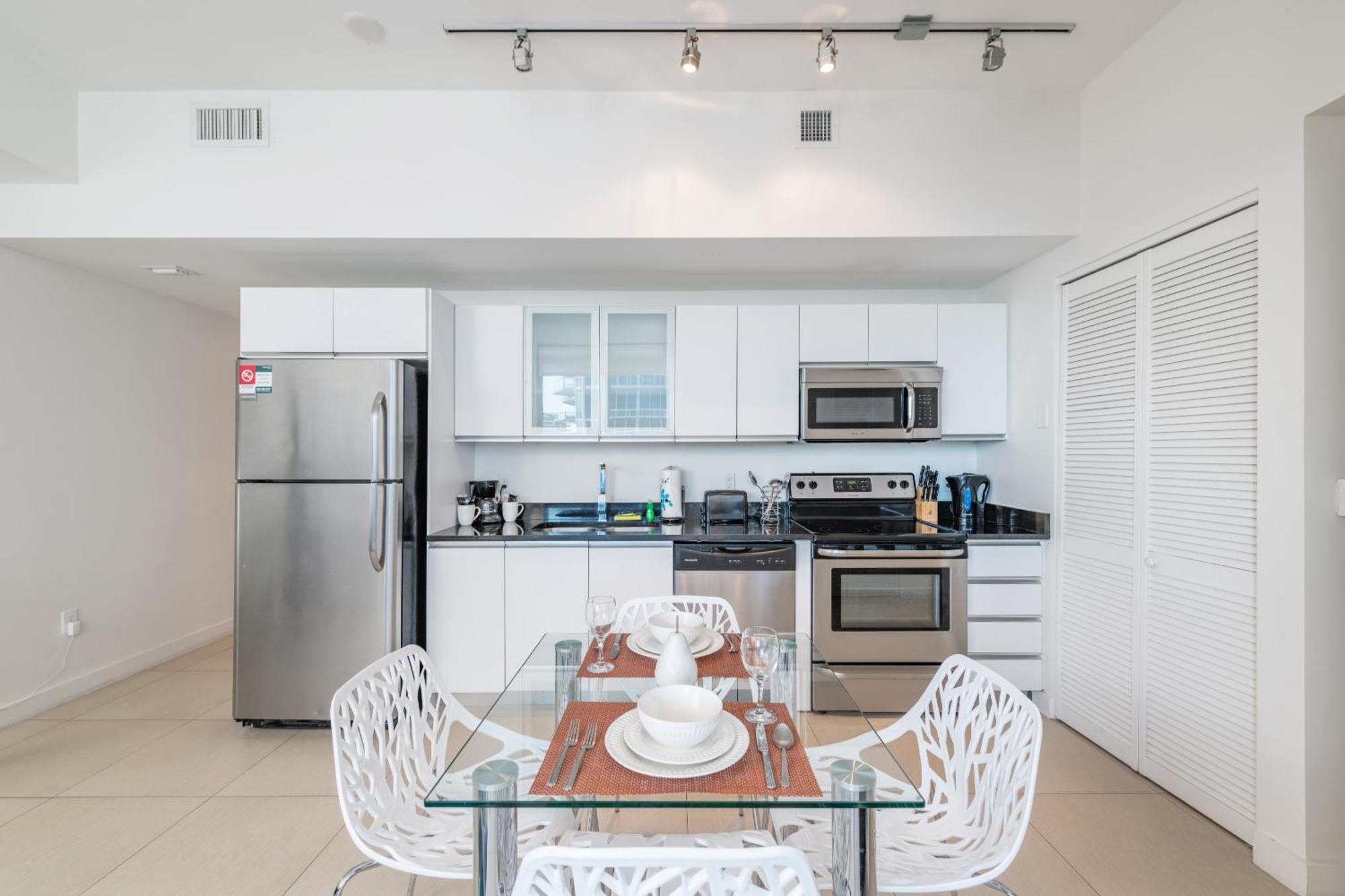 Bluebird Suites Monte Carlo Miami Beach Ruang foto