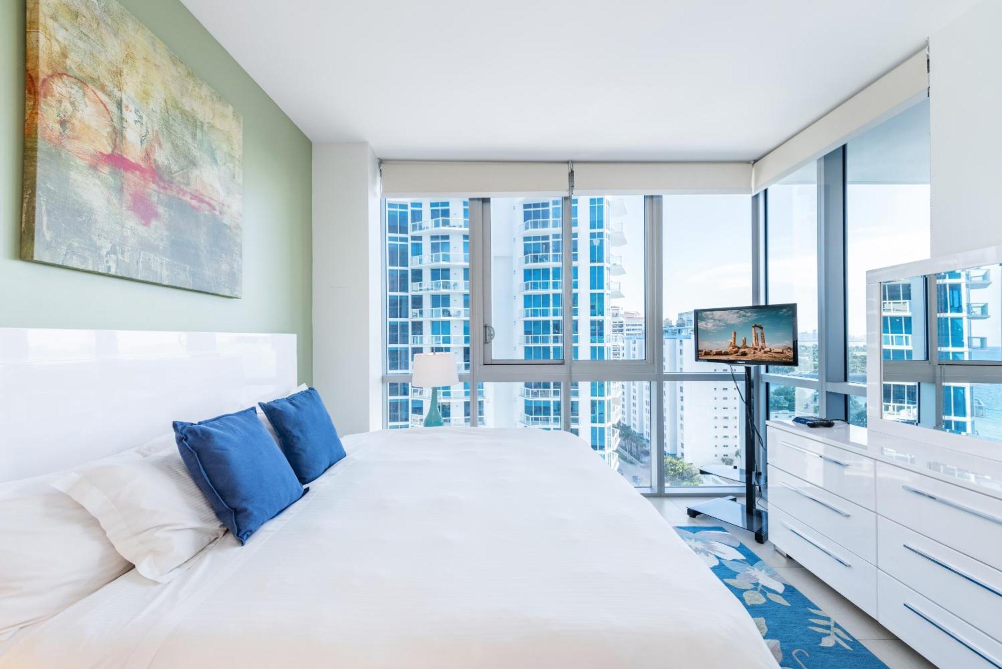 Bluebird Suites Monte Carlo Miami Beach Ruang foto