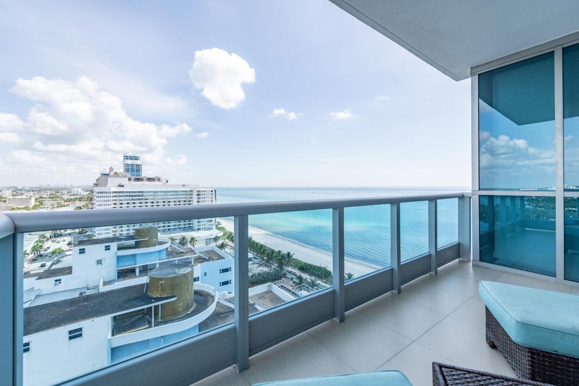 Bluebird Suites Monte Carlo Miami Beach Ruang foto