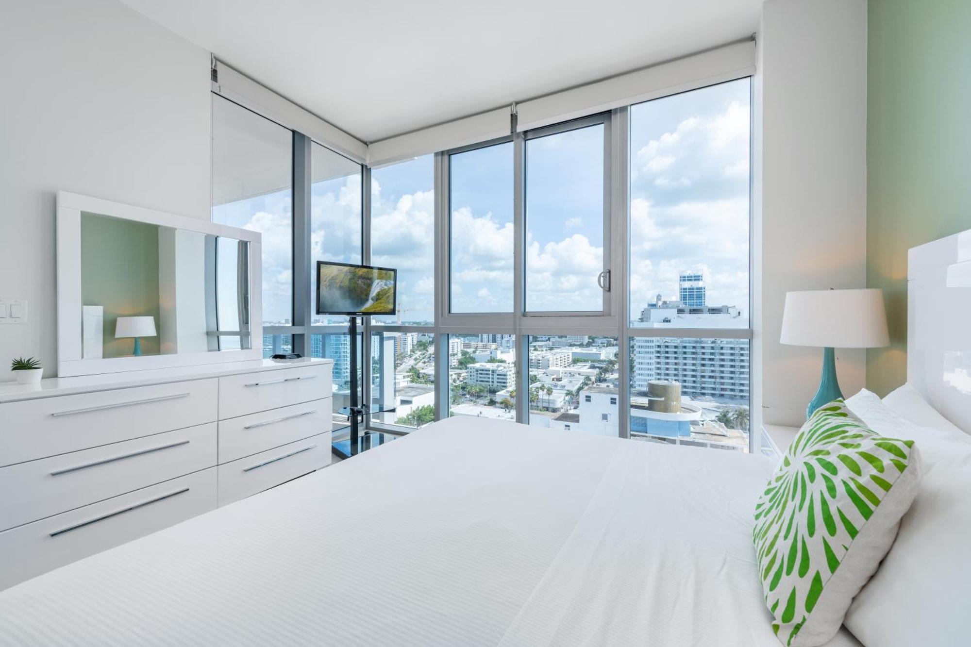Bluebird Suites Monte Carlo Miami Beach Ruang foto